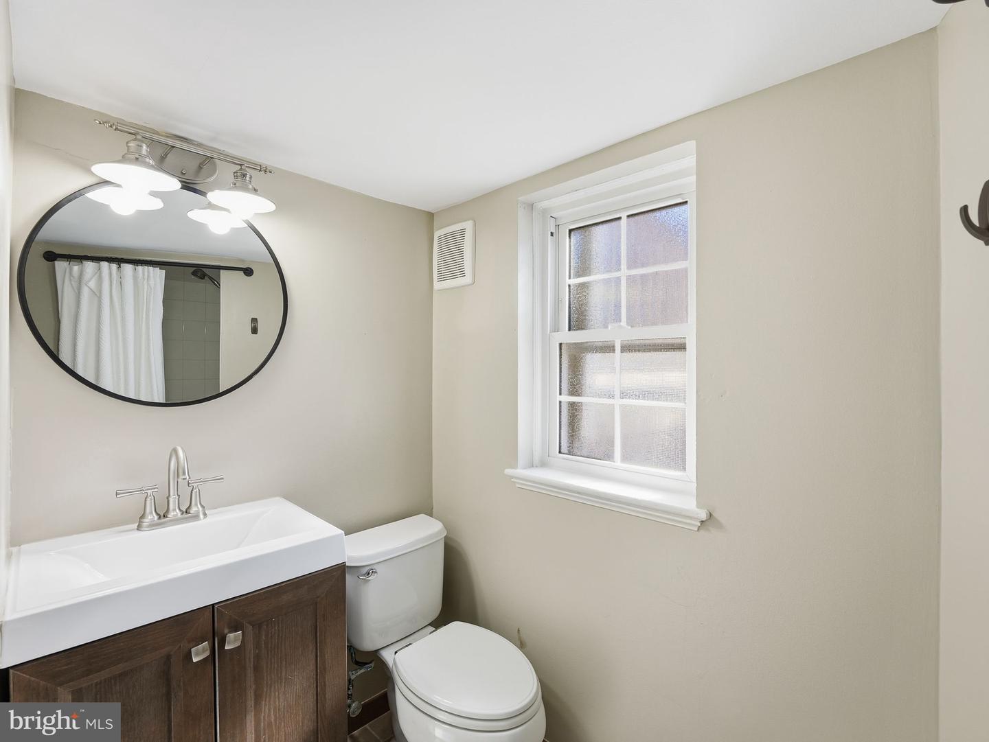 3015 CRANE DR, FALLS CHURCH, Virginia 22042, 4 Bedrooms Bedrooms, ,2 BathroomsBathrooms,Residential,For sale,3015 CRANE DR,VAFX2289112 MLS # VAFX2289112 3015 CRANE DR, FALLS CHURCH, Virginia 22042, 4 Bedrooms Bedrooms, ,2 BathroomsBathrooms,Residential,For sale,3015 CRANE DR,VAFX2289112 MLS # VAFX2289112