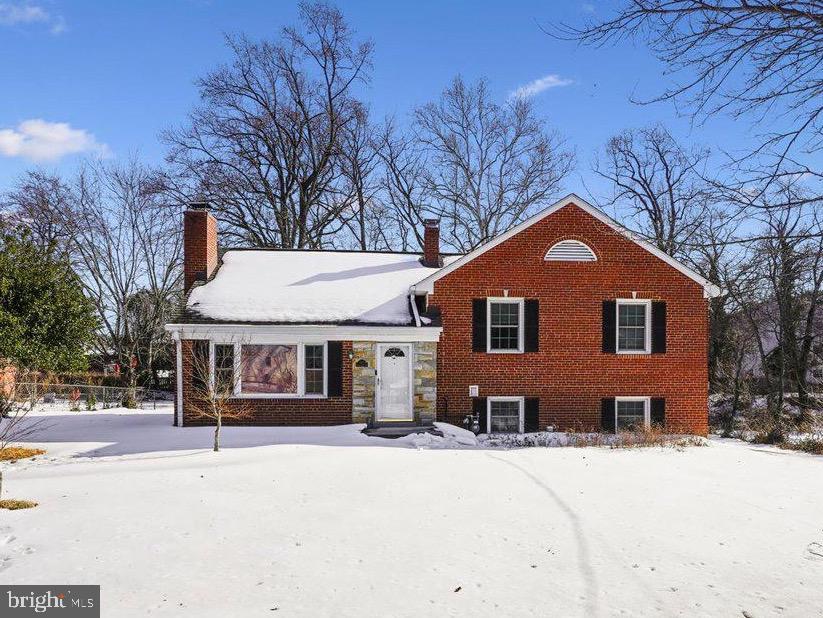 7039 CALAMO ST, SPRINGFIELD, Virginia 22150, 4 Bedrooms Bedrooms, ,2 BathroomsBathrooms,Residential,For sale,7039 CALAMO ST,VAFX2289278 MLS # VAFX2289278