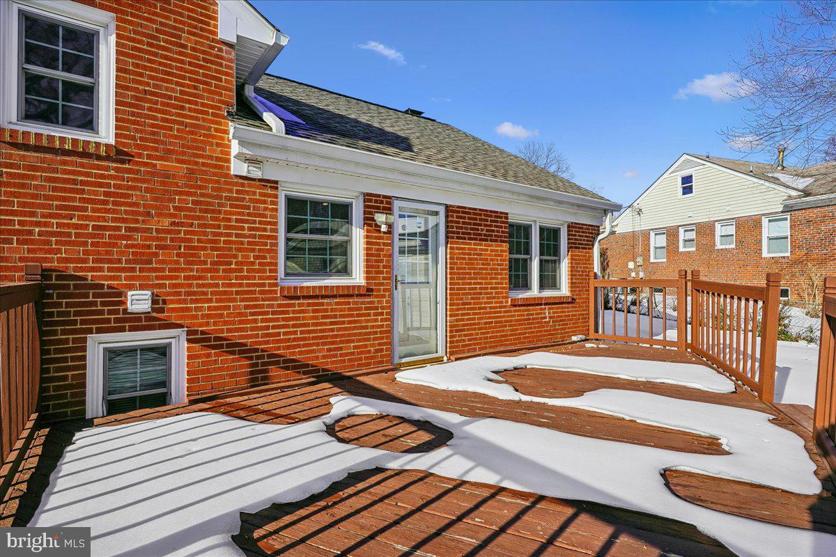 7039 CALAMO ST, SPRINGFIELD, Virginia 22150, 4 Bedrooms Bedrooms, ,2 BathroomsBathrooms,Residential,For sale,7039 CALAMO ST,VAFX2289278 MLS # VAFX2289278