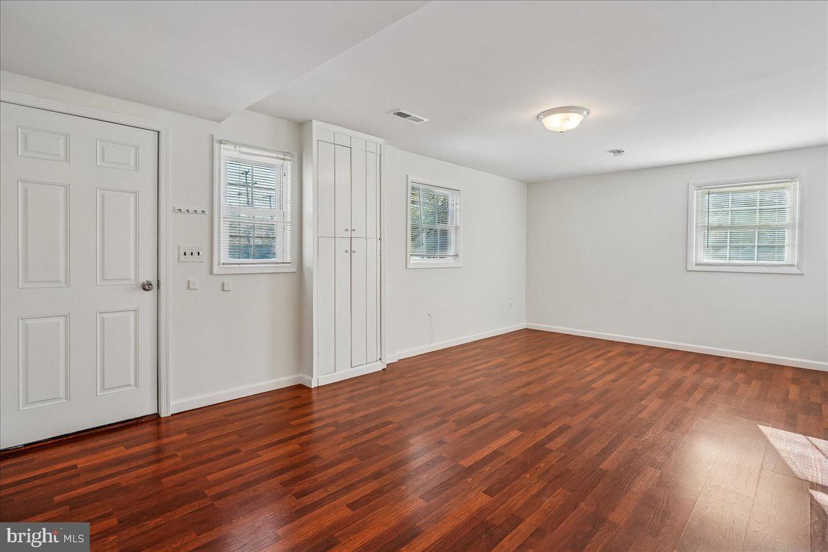 7039 CALAMO ST, SPRINGFIELD, Virginia 22150, 4 Bedrooms Bedrooms, ,2 BathroomsBathrooms,Residential,For sale,7039 CALAMO ST,VAFX2289278 MLS # VAFX2289278