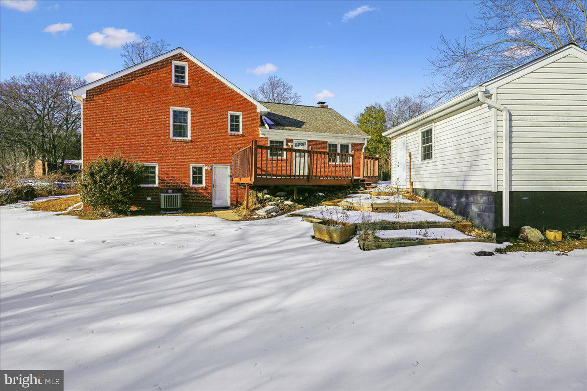 7039 CALAMO ST, SPRINGFIELD, Virginia 22150, 4 Bedrooms Bedrooms, ,2 BathroomsBathrooms,Residential,For sale,7039 CALAMO ST,VAFX2289278 MLS # VAFX2289278