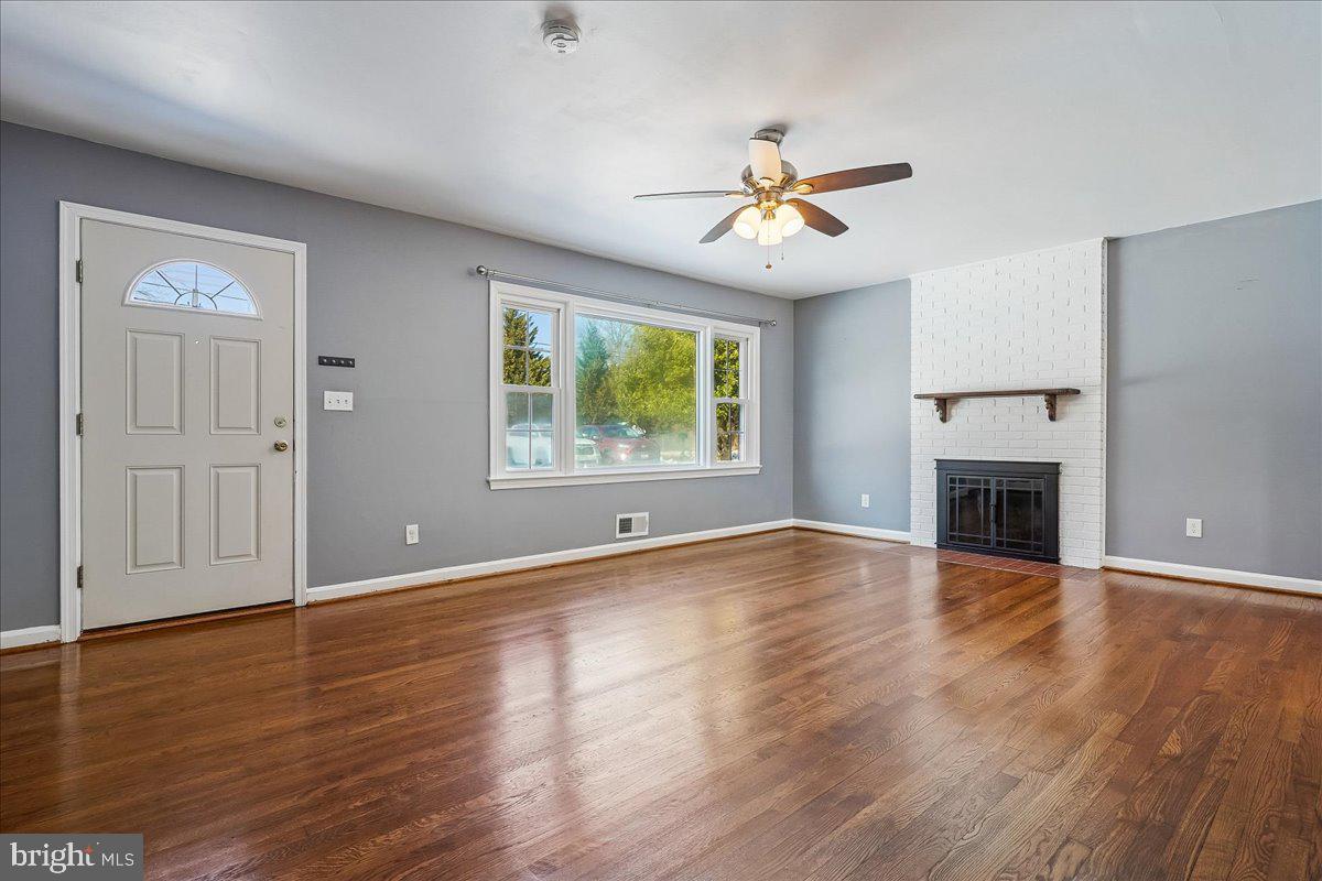 7039 CALAMO ST, SPRINGFIELD, Virginia 22150, 4 Bedrooms Bedrooms, ,2 BathroomsBathrooms,Residential,For sale,7039 CALAMO ST,VAFX2289278 MLS # VAFX2289278