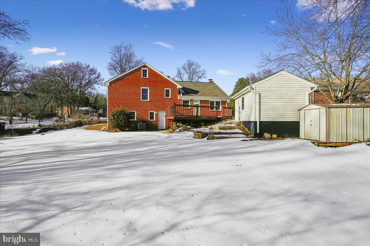 7039 CALAMO ST, SPRINGFIELD, Virginia 22150, 4 Bedrooms Bedrooms, ,2 BathroomsBathrooms,Residential,For sale,7039 CALAMO ST,VAFX2289278 MLS # VAFX2289278