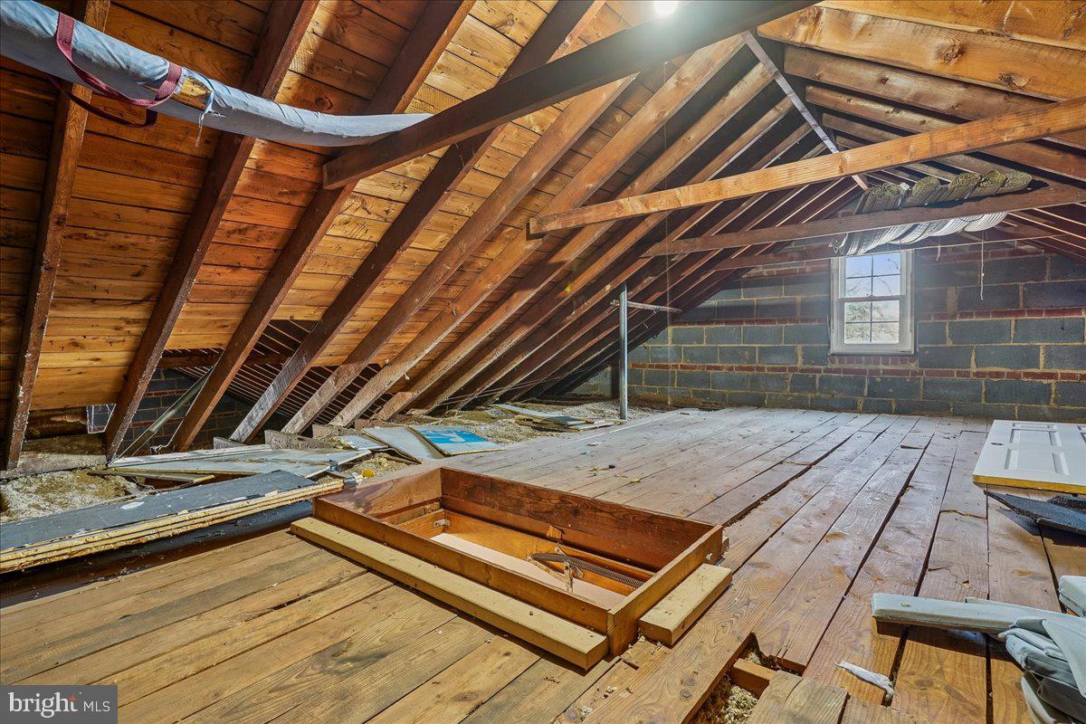 7039 CALAMO ST, SPRINGFIELD, Virginia 22150, 4 Bedrooms Bedrooms, ,2 BathroomsBathrooms,Residential,For sale,7039 CALAMO ST,VAFX2289278 MLS # VAFX2289278