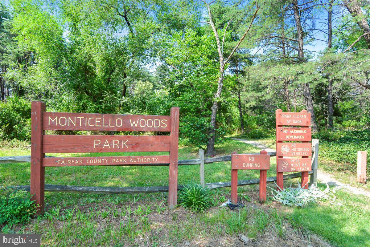 7039 CALAMO ST, SPRINGFIELD, Virginia 22150, 4 Bedrooms Bedrooms, ,2 BathroomsBathrooms,Residential,For sale,7039 CALAMO ST,VAFX2289278 MLS # VAFX2289278