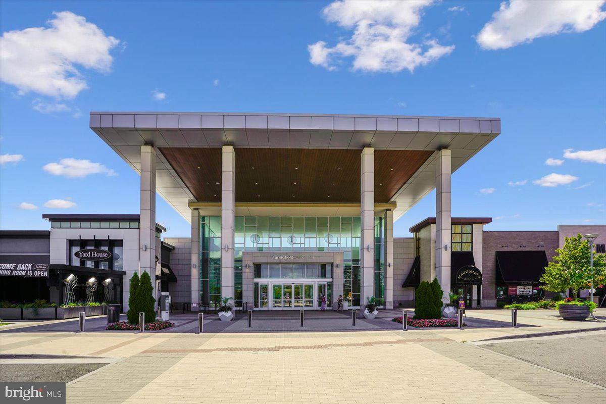 7039 CALAMO ST, SPRINGFIELD, Virginia 22150, 4 Bedrooms Bedrooms, ,2 BathroomsBathrooms,Residential,For sale,7039 CALAMO ST,VAFX2289278 MLS # VAFX2289278