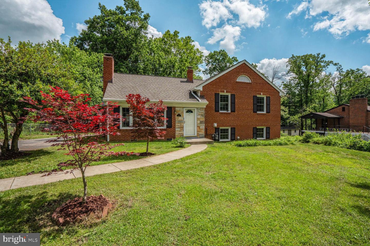 7039 CALAMO ST, SPRINGFIELD, Virginia 22150, 4 Bedrooms Bedrooms, ,2 BathroomsBathrooms,Residential,For sale,7039 CALAMO ST,VAFX2289278 MLS # VAFX2289278