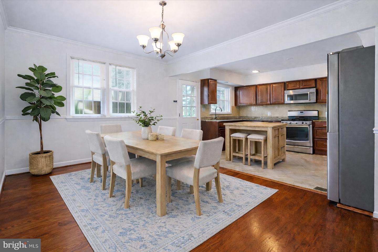 7039 CALAMO ST, SPRINGFIELD, Virginia 22150, 4 Bedrooms Bedrooms, ,2 BathroomsBathrooms,Residential,For sale,7039 CALAMO ST,VAFX2289278 MLS # VAFX2289278