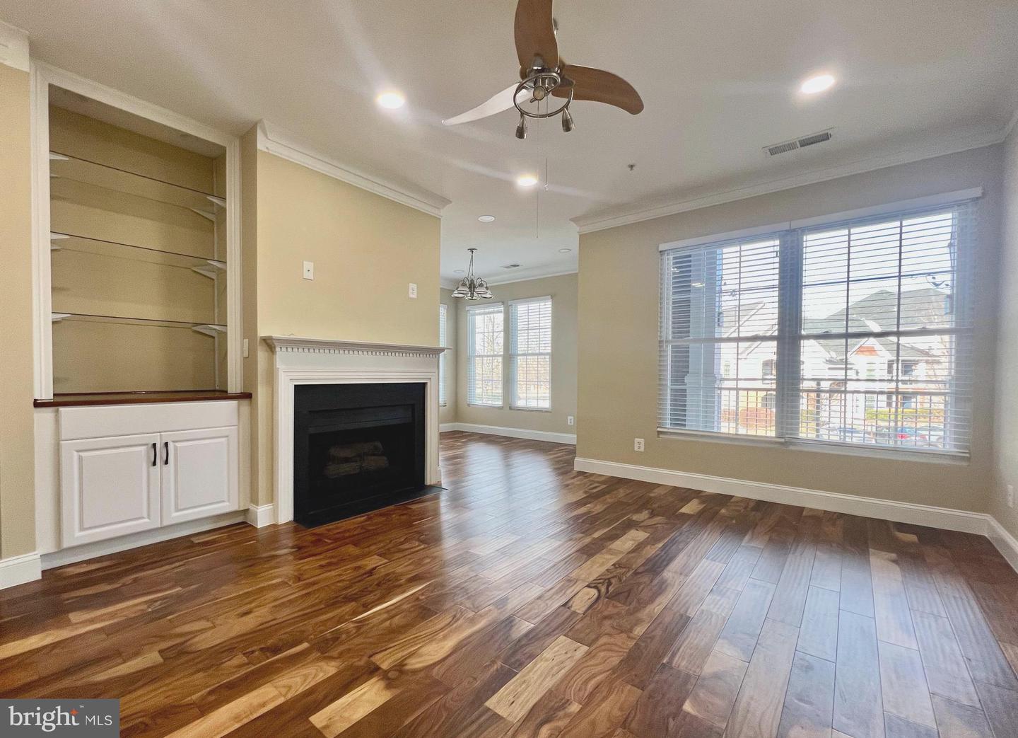 46590 DRYSDALE TER #201, STERLING, Virginia 20165, 2 Bedrooms Bedrooms, ,2 BathroomsBathrooms,Residential,For sale,46590 DRYSDALE TER #201,VALO2115326 MLS # VALO2115326