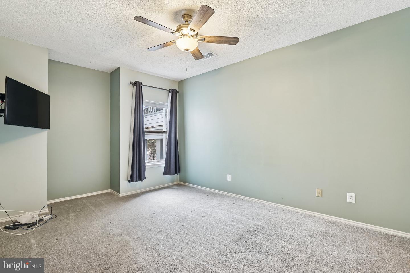 4405 SEDGEHURST DR #202, FAIRFAX, Virginia 22033, 2 Bedrooms Bedrooms, ,2 BathroomsBathrooms,Residential,For sale,4405 SEDGEHURST DR #202,VAFX2289328 MLS # VAFX2289328