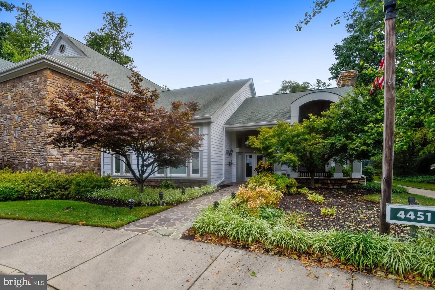 4405 SEDGEHURST DR #202, FAIRFAX, Virginia 22033, 2 Bedrooms Bedrooms, ,2 BathroomsBathrooms,Residential,For sale,4405 SEDGEHURST DR #202,VAFX2289328 MLS # VAFX2289328