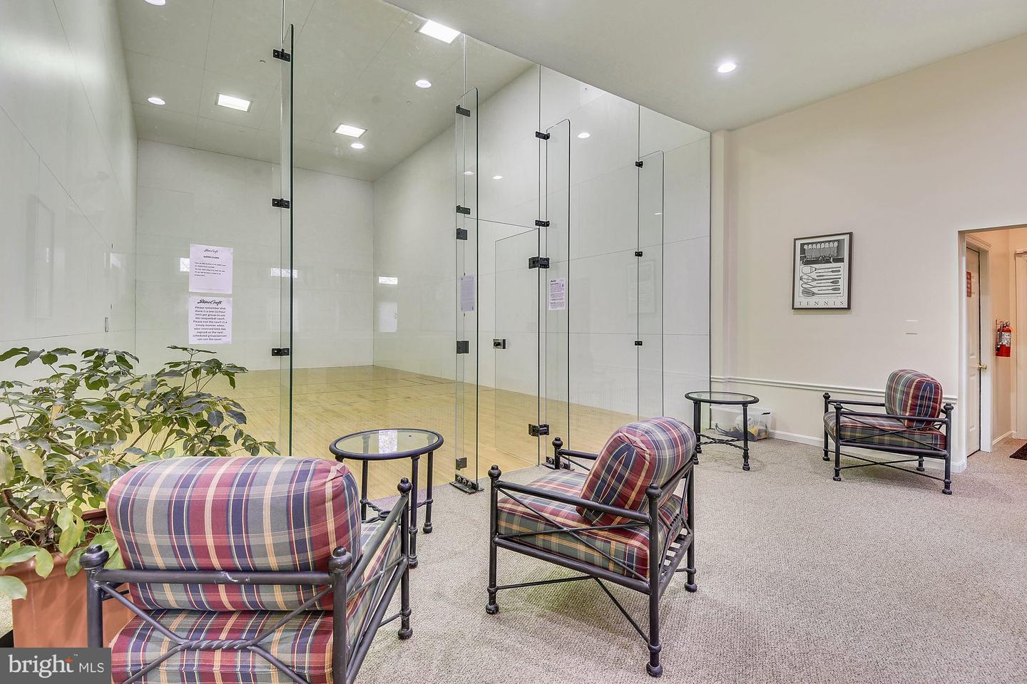 4405 SEDGEHURST DR #202, FAIRFAX, Virginia 22033, 2 Bedrooms Bedrooms, ,2 BathroomsBathrooms,Residential,For sale,4405 SEDGEHURST DR #202,VAFX2289328 MLS # VAFX2289328