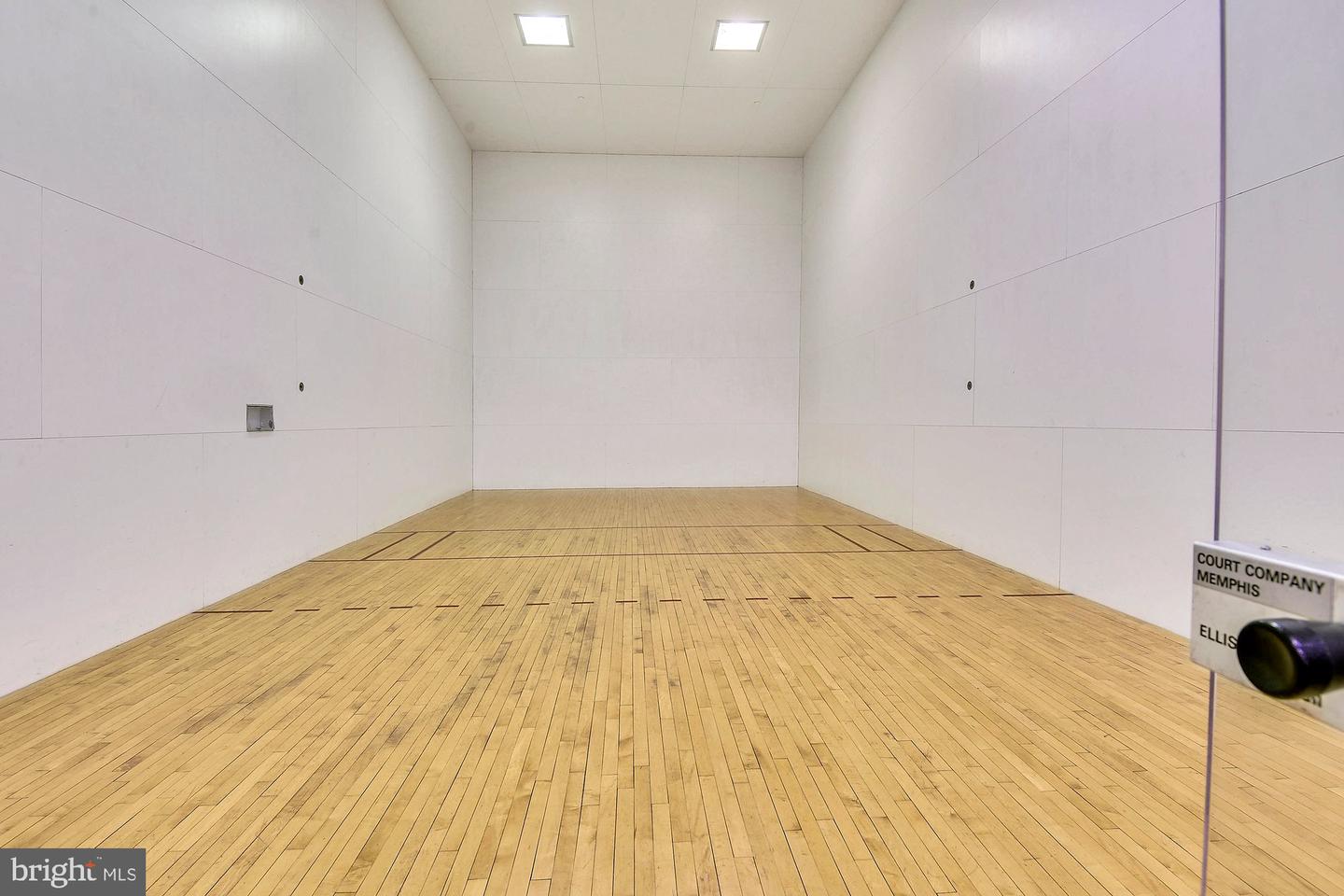 4405 SEDGEHURST DR #202, FAIRFAX, Virginia 22033, 2 Bedrooms Bedrooms, ,2 BathroomsBathrooms,Residential,For sale,4405 SEDGEHURST DR #202,VAFX2289328 MLS # VAFX2289328