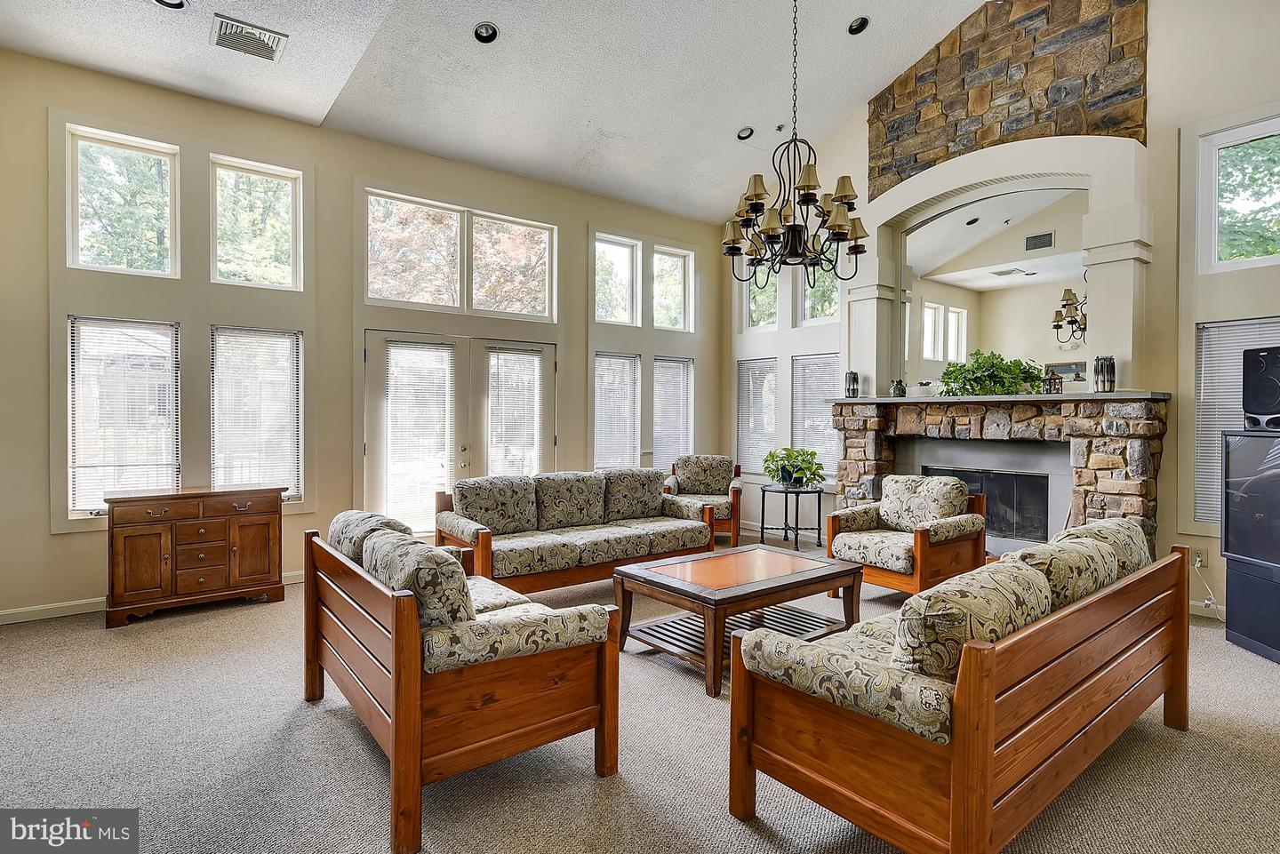 4405 SEDGEHURST DR #202, FAIRFAX, Virginia 22033, 2 Bedrooms Bedrooms, ,2 BathroomsBathrooms,Residential,For sale,4405 SEDGEHURST DR #202,VAFX2289328 MLS # VAFX2289328