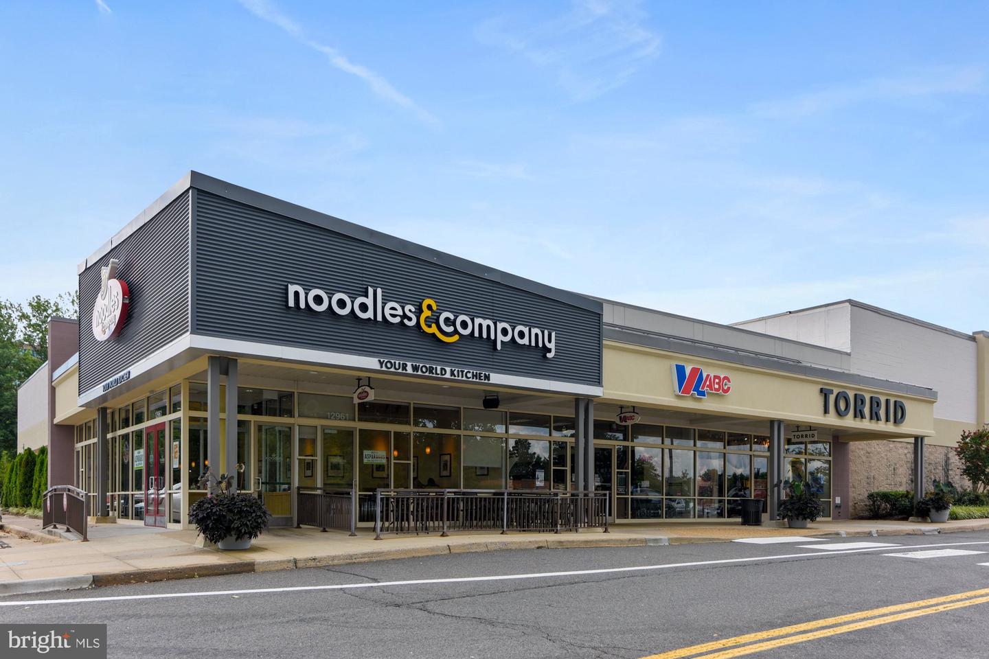 4405 SEDGEHURST DR #202, FAIRFAX, Virginia 22033, 2 Bedrooms Bedrooms, ,2 BathroomsBathrooms,Residential,For sale,4405 SEDGEHURST DR #202,VAFX2289328 MLS # VAFX2289328