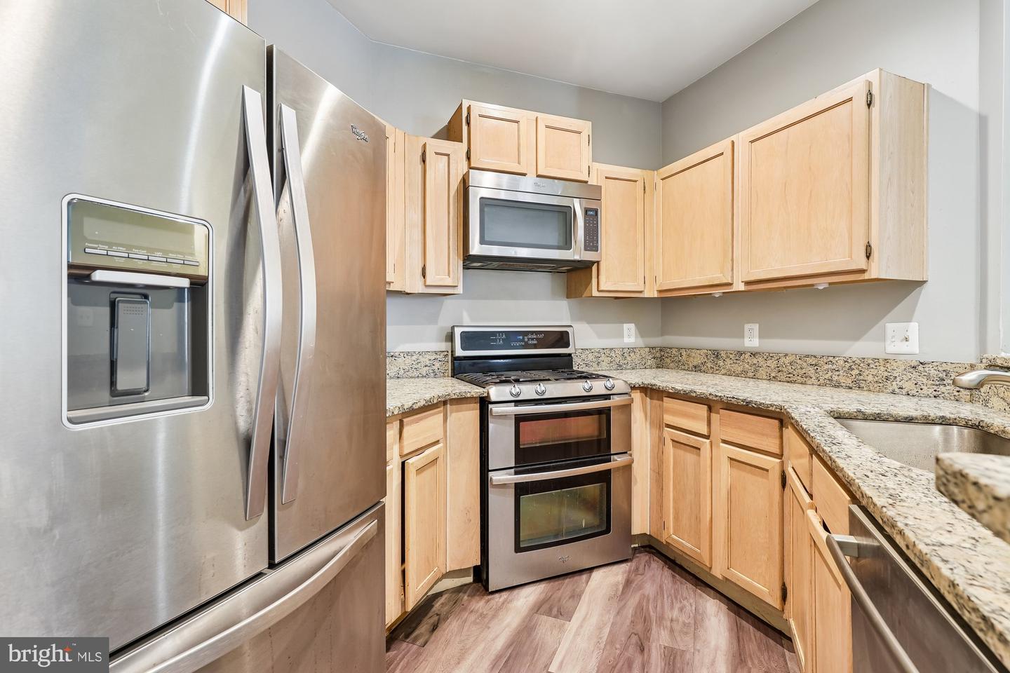 4405 SEDGEHURST DR #202, FAIRFAX, Virginia 22033, 2 Bedrooms Bedrooms, ,2 BathroomsBathrooms,Residential,For sale,4405 SEDGEHURST DR #202,VAFX2289328 MLS # VAFX2289328