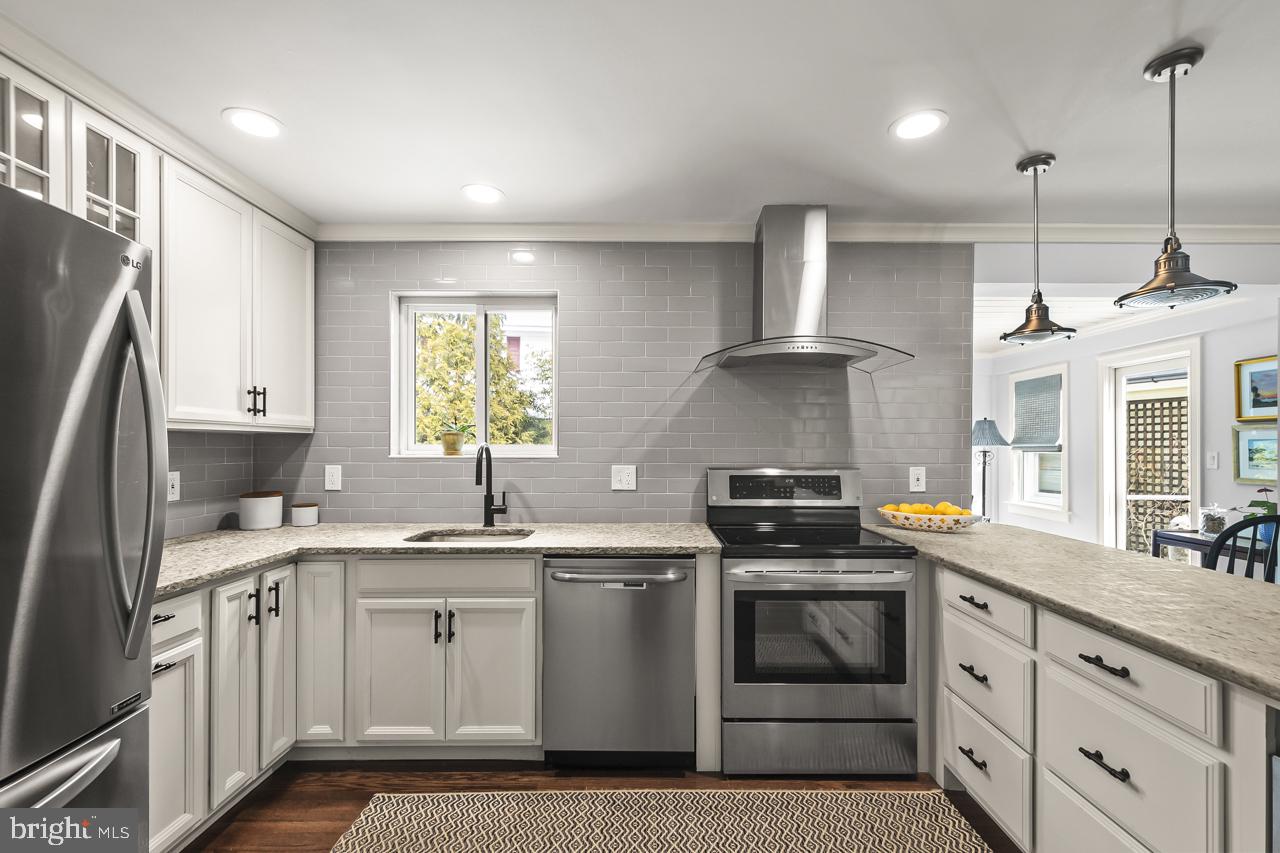 5005 RHOADES PL, ALEXANDRIA, Virginia 22304, 5 Bedrooms Bedrooms, ,3 BathroomsBathrooms,Residential,For sale,5005 RHOADES PL,VAAX2053878 MLS # VAAX2053878