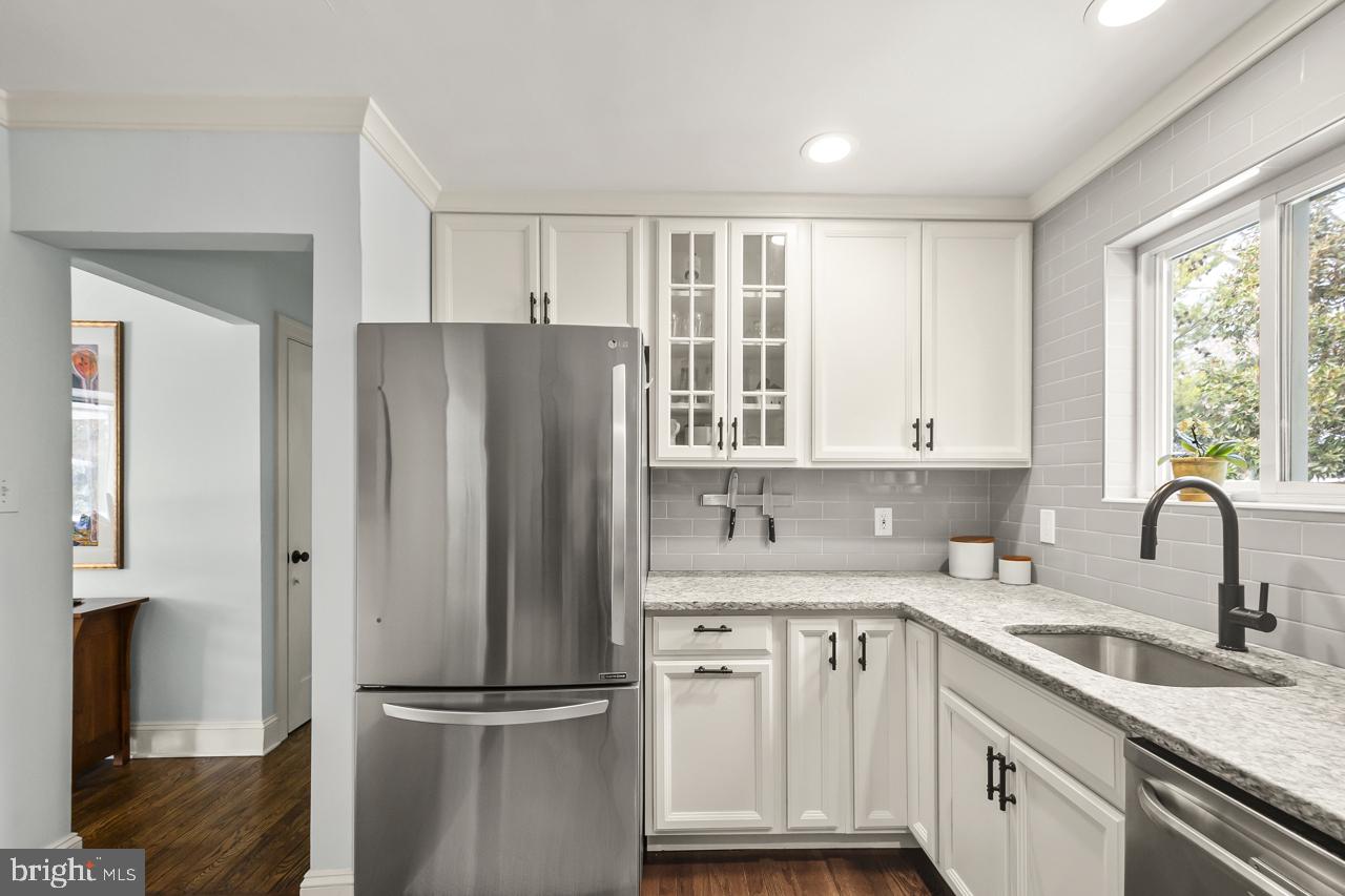 5005 RHOADES PL, ALEXANDRIA, Virginia 22304, 5 Bedrooms Bedrooms, ,3 BathroomsBathrooms,Residential,For sale,5005 RHOADES PL,VAAX2053878 MLS # VAAX2053878