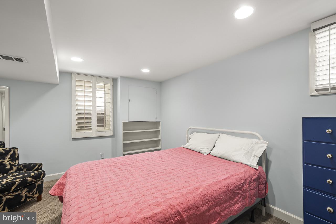 5005 RHOADES PL, ALEXANDRIA, Virginia 22304, 5 Bedrooms Bedrooms, ,3 BathroomsBathrooms,Residential,For sale,5005 RHOADES PL,VAAX2053878 MLS # VAAX2053878