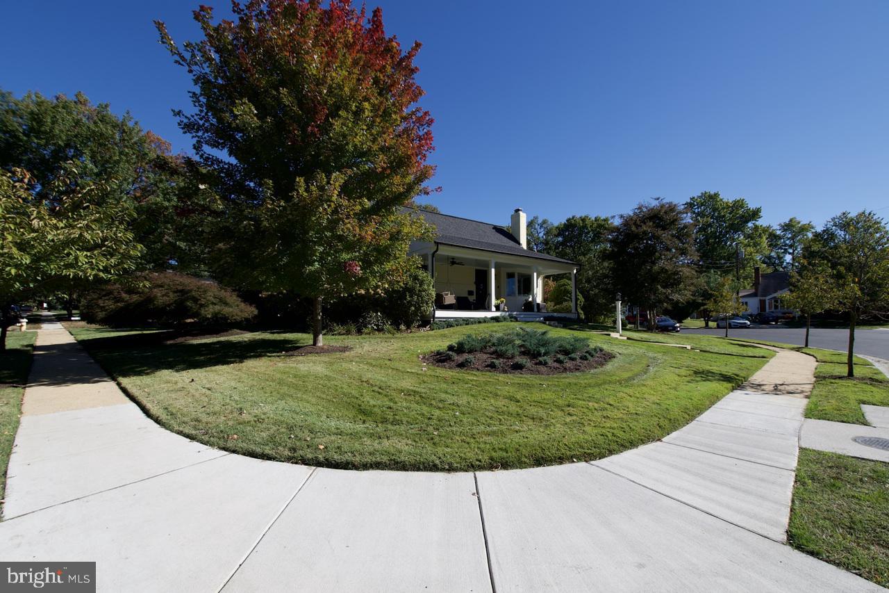 5005 RHOADES PL, ALEXANDRIA, Virginia 22304, 5 Bedrooms Bedrooms, ,3 BathroomsBathrooms,Residential,For sale,5005 RHOADES PL,VAAX2053878 MLS # VAAX2053878