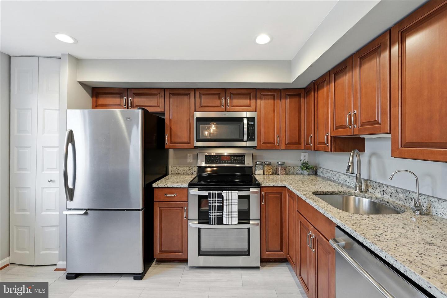 5211 PLEASURE COVE CT, ALEXANDRIA, Virginia 22315, 3 Bedrooms Bedrooms, ,2 BathroomsBathrooms,Residential,For sale,5211 PLEASURE COVE CT,VAFX2289416 MLS # VAFX2289416