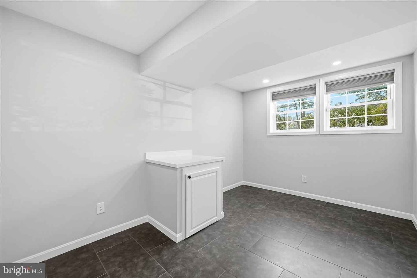 5211 PLEASURE COVE CT, ALEXANDRIA, Virginia 22315, 3 Bedrooms Bedrooms, ,2 BathroomsBathrooms,Residential,For sale,5211 PLEASURE COVE CT,VAFX2289416 MLS # VAFX2289416