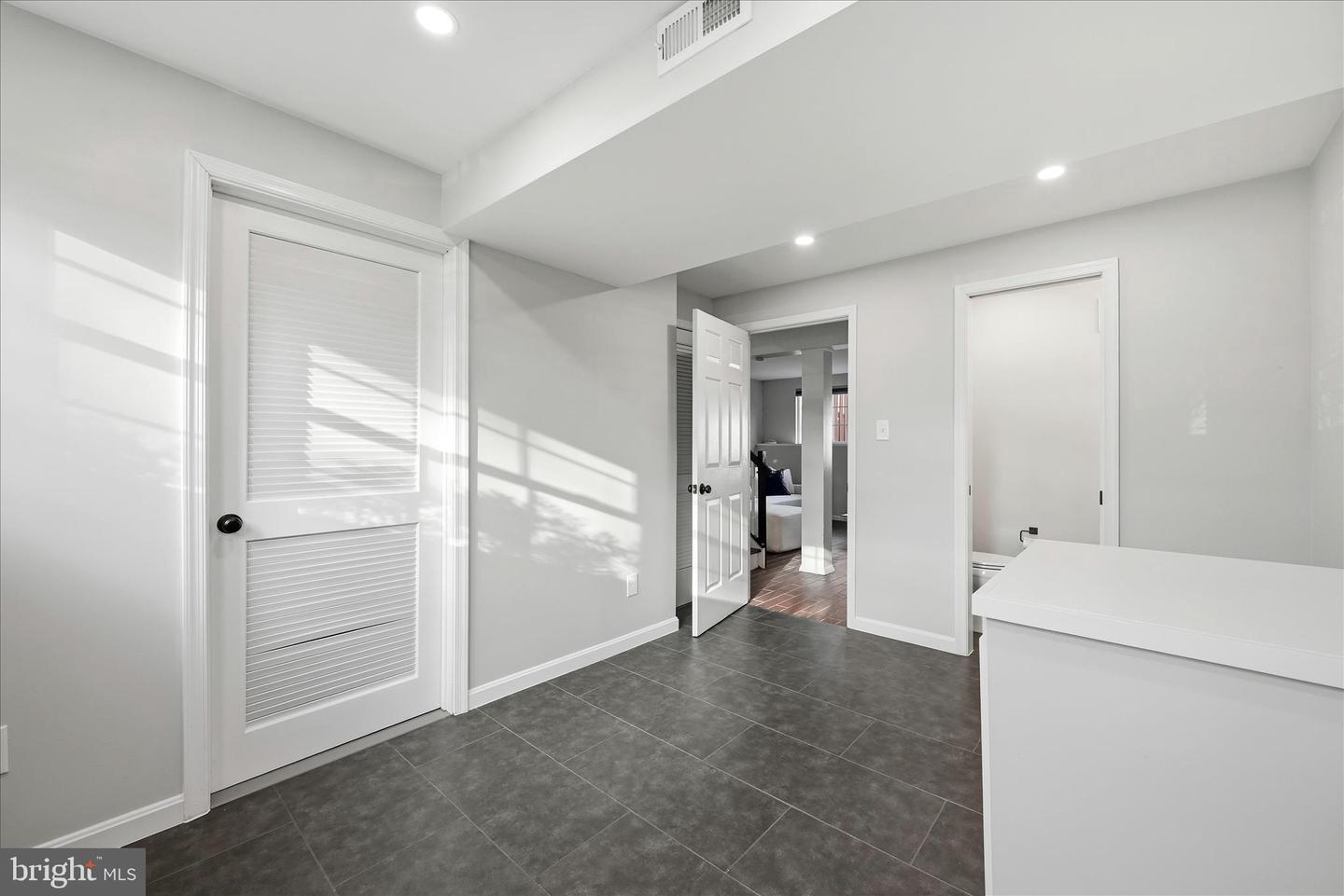 5211 PLEASURE COVE CT, ALEXANDRIA, Virginia 22315, 3 Bedrooms Bedrooms, ,2 BathroomsBathrooms,Residential,For sale,5211 PLEASURE COVE CT,VAFX2289416 MLS # VAFX2289416