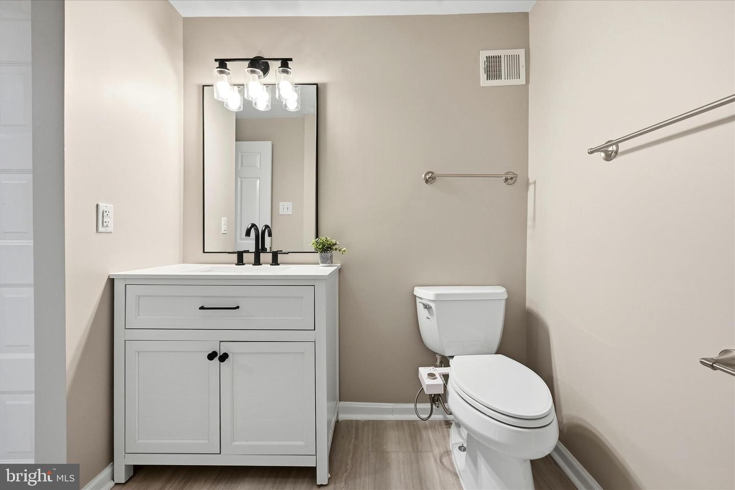 5211 PLEASURE COVE CT, ALEXANDRIA, Virginia 22315, 3 Bedrooms Bedrooms, ,2 BathroomsBathrooms,Residential,For sale,5211 PLEASURE COVE CT,VAFX2289416 MLS # VAFX2289416