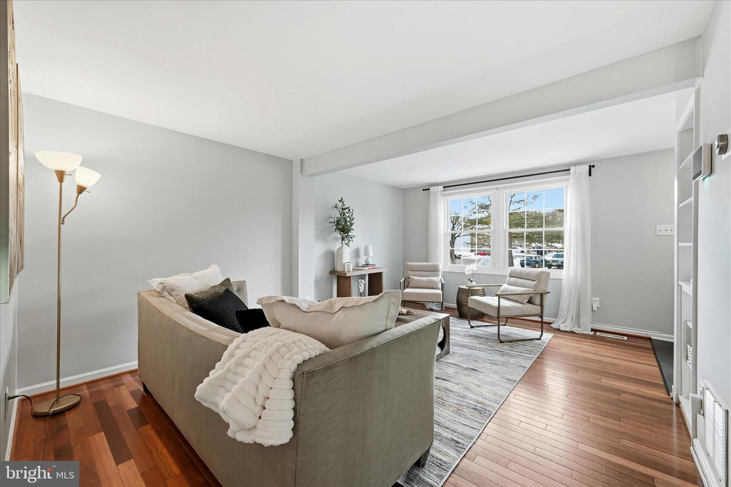 5211 PLEASURE COVE CT, ALEXANDRIA, Virginia 22315, 3 Bedrooms Bedrooms, ,2 BathroomsBathrooms,Residential,For sale,5211 PLEASURE COVE CT,VAFX2289416 MLS # VAFX2289416