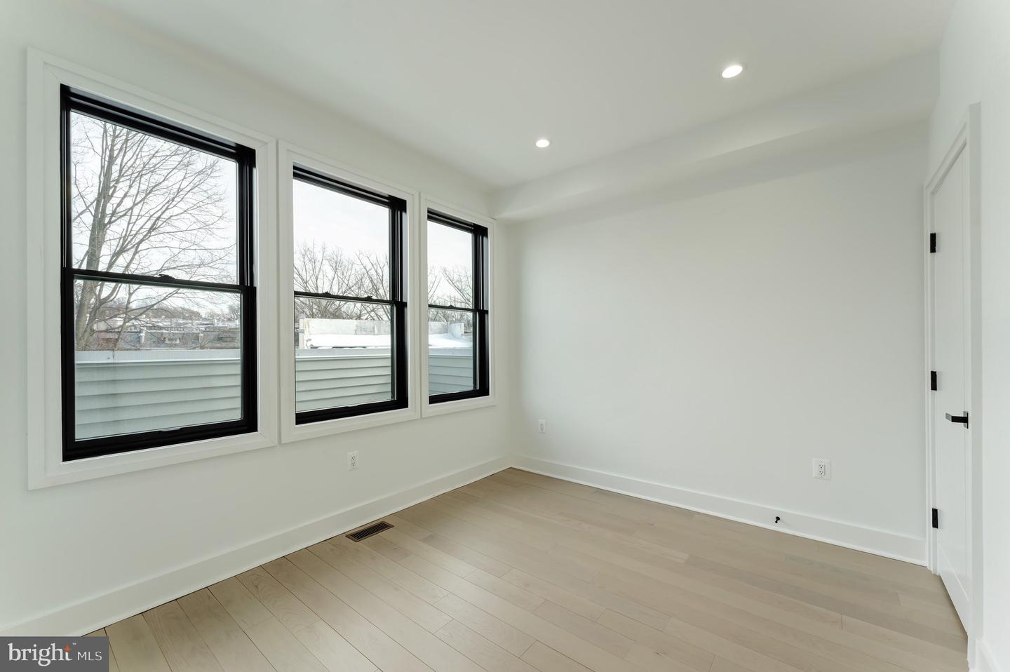 4411 ILLINOIS AVE NW, WASHINGTON, District Of Columbia 20011, 5 Bedrooms Bedrooms, 12 Rooms Rooms,5 BathroomsBathrooms,Residential,For sale,4411 ILLINOIS AVE NW,DCDC2244996 MLS # DCDC2244996 4411 ILLINOIS AVE NW, WASHINGTON, District Of Columbia 20011, 5 Bedrooms Bedrooms, 12 Rooms Rooms,5 BathroomsBathrooms,Residential,For sale,4411 ILLINOIS AVE NW,DCDC2244996 MLS # DCDC2244996