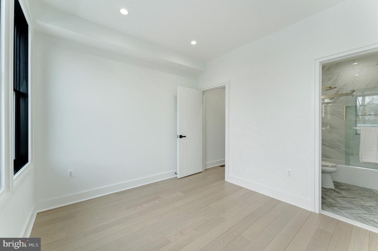 4411 ILLINOIS AVE NW, WASHINGTON, District Of Columbia 20011, 5 Bedrooms Bedrooms, 12 Rooms Rooms,5 BathroomsBathrooms,Residential,For sale,4411 ILLINOIS AVE NW,DCDC2244996 MLS # DCDC2244996 4411 ILLINOIS AVE NW, WASHINGTON, District Of Columbia 20011, 5 Bedrooms Bedrooms, 12 Rooms Rooms,5 BathroomsBathrooms,Residential,For sale,4411 ILLINOIS AVE NW,DCDC2244996 MLS # DCDC2244996