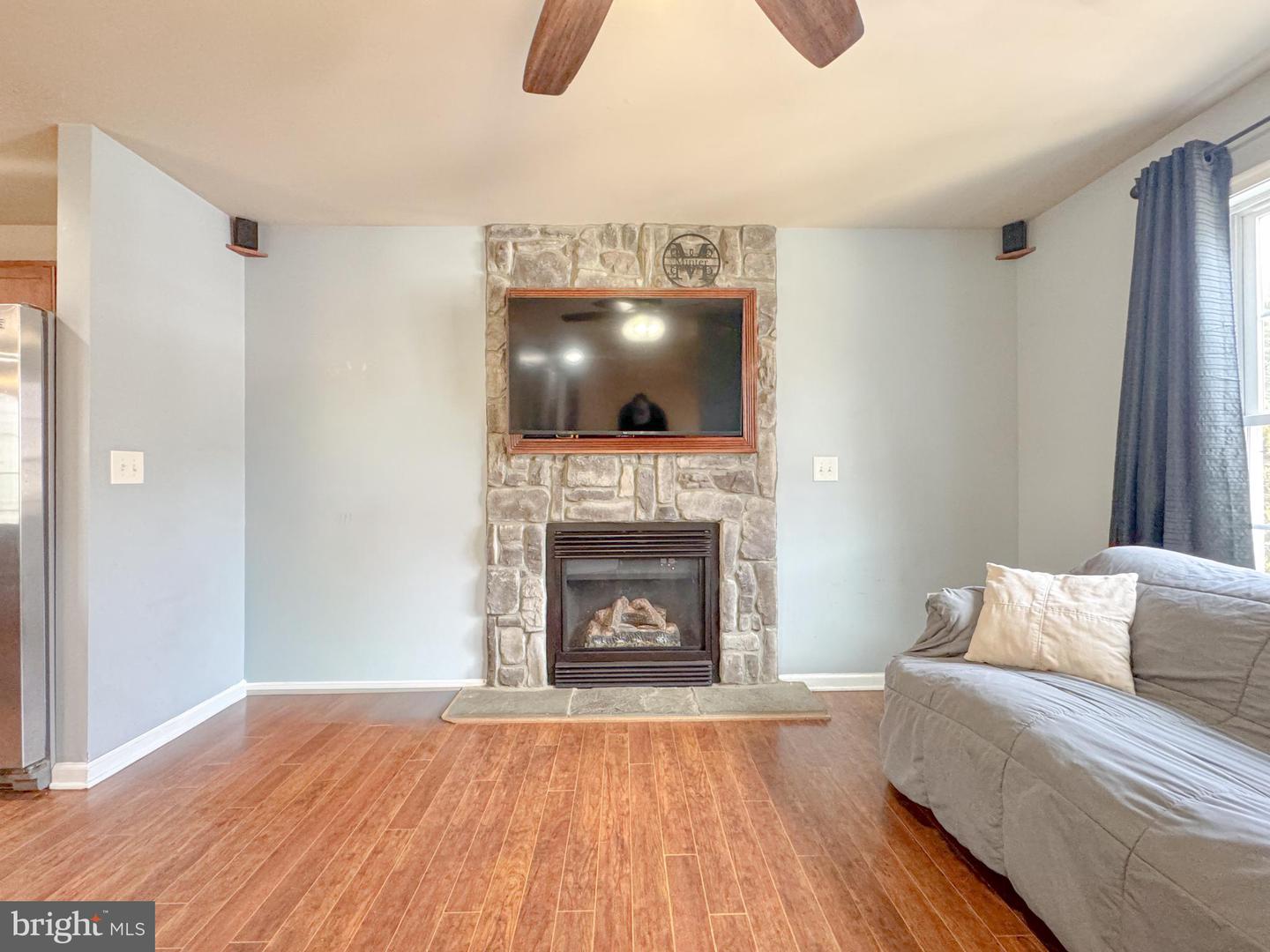 402 BUTTERNUT DR, FREDERICKSBURG, Virginia 22408, 3 Bedrooms Bedrooms, ,2 BathroomsBathrooms,Residential,For sale,402 BUTTERNUT DR,VASP2039120 MLS # VASP2039120