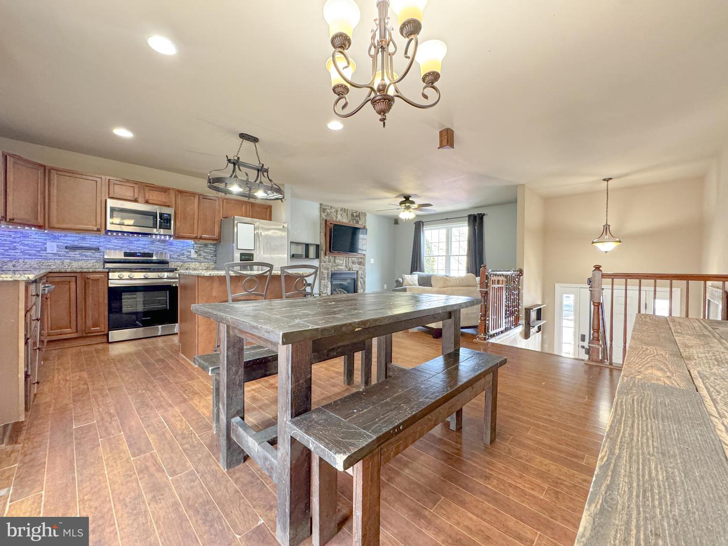 402 BUTTERNUT DR, FREDERICKSBURG, Virginia 22408, 3 Bedrooms Bedrooms, ,2 BathroomsBathrooms,Residential,For sale,402 BUTTERNUT DR,VASP2039120 MLS # VASP2039120