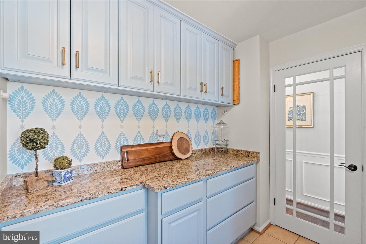 2100 WITTINGTON BLVD, ALEXANDRIA, Virginia 22308, 5 Bedrooms Bedrooms, ,2 BathroomsBathrooms,Residential,For sale,2100 WITTINGTON BLVD,VAFX2289564 MLS # VAFX2289564