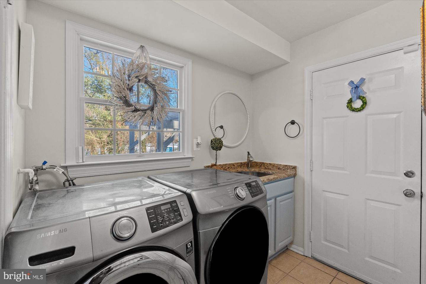 2100 WITTINGTON BLVD, ALEXANDRIA, Virginia 22308, 5 Bedrooms Bedrooms, ,2 BathroomsBathrooms,Residential,For sale,2100 WITTINGTON BLVD,VAFX2289564 MLS # VAFX2289564