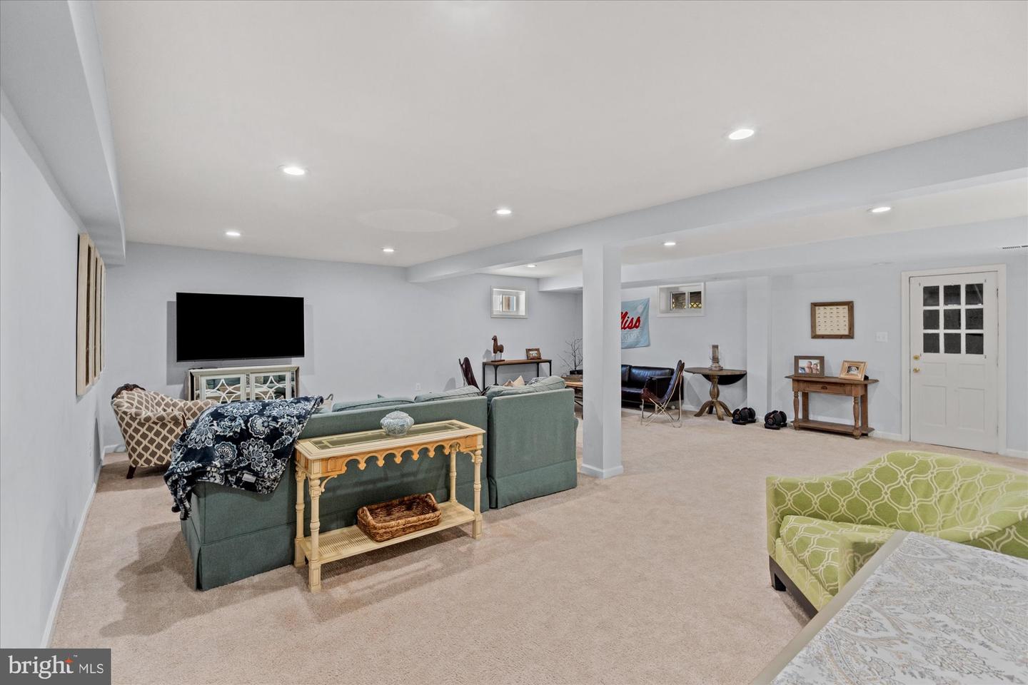 2100 WITTINGTON BLVD, ALEXANDRIA, Virginia 22308, 5 Bedrooms Bedrooms, ,2 BathroomsBathrooms,Residential,For sale,2100 WITTINGTON BLVD,VAFX2289564 MLS # VAFX2289564