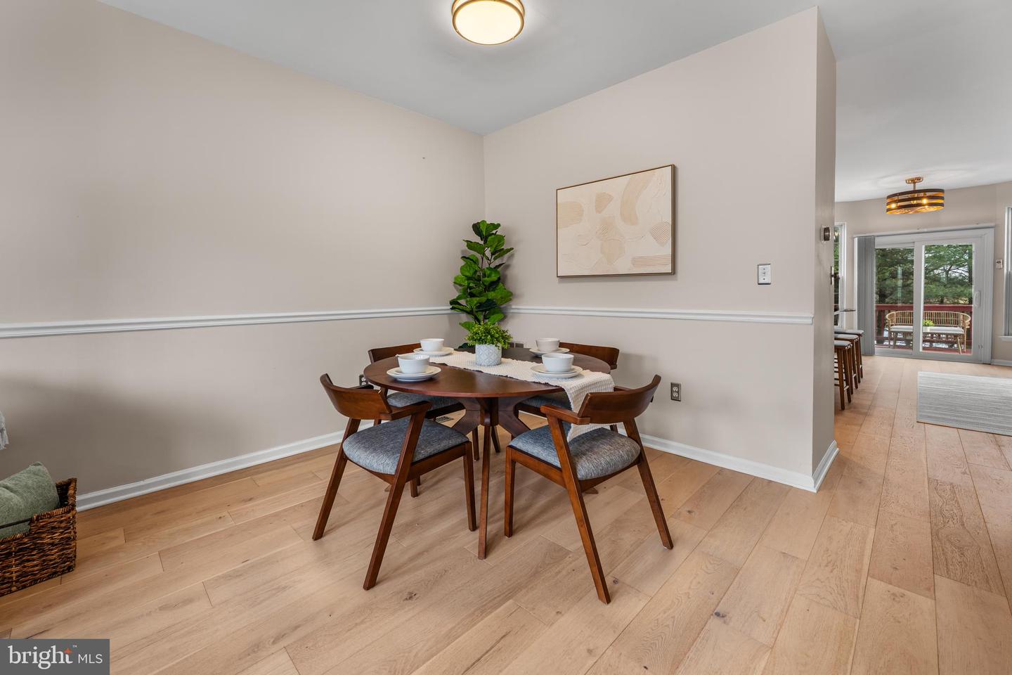 6735 APPLEMINT LN, ALEXANDRIA, Virginia 22310, 3 Bedrooms Bedrooms, ,3 BathroomsBathrooms,Residential,For sale,6735 APPLEMINT LN,VAFX2289628 MLS # VAFX2289628