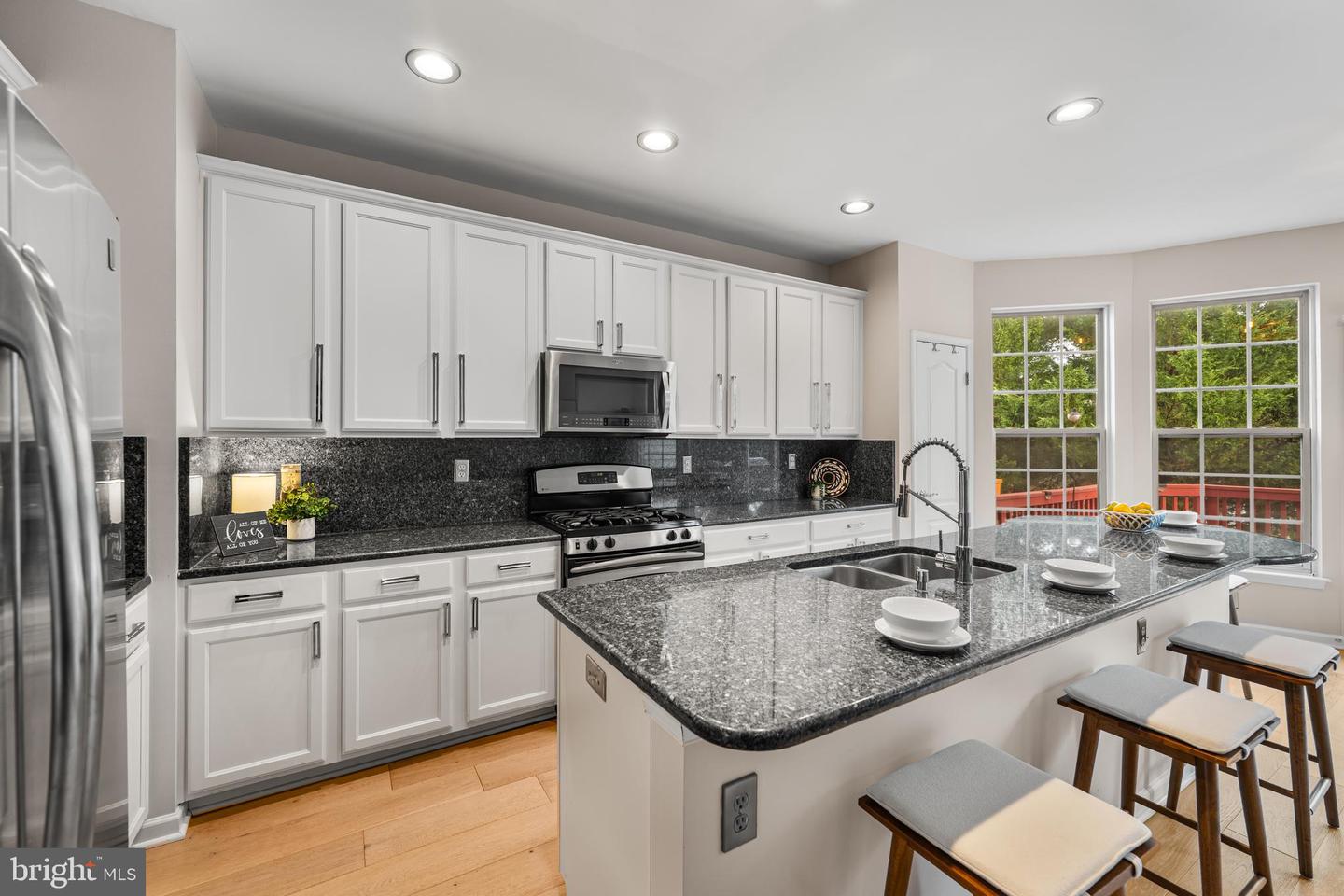 6735 APPLEMINT LN, ALEXANDRIA, Virginia 22310, 3 Bedrooms Bedrooms, ,3 BathroomsBathrooms,Residential,For sale,6735 APPLEMINT LN,VAFX2289628 MLS # VAFX2289628