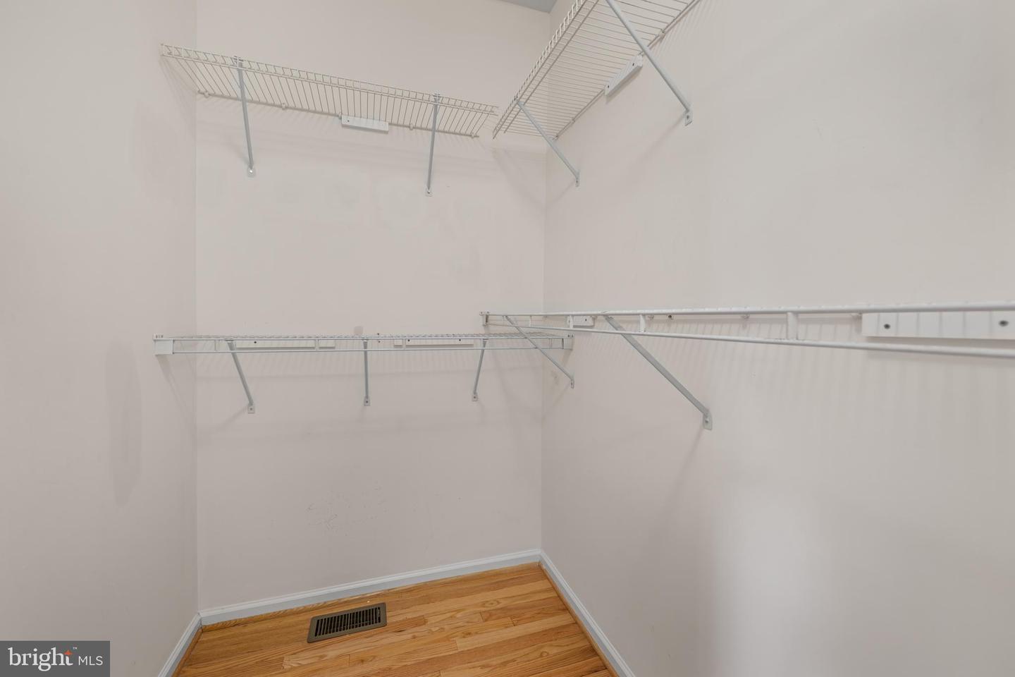 6735 APPLEMINT LN, ALEXANDRIA, Virginia 22310, 3 Bedrooms Bedrooms, ,3 BathroomsBathrooms,Residential,For sale,6735 APPLEMINT LN,VAFX2289628 MLS # VAFX2289628