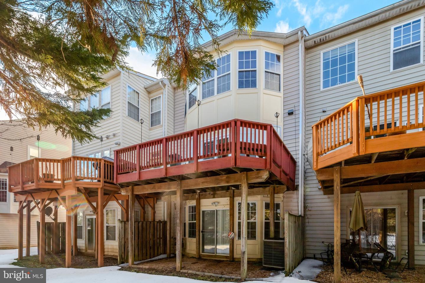 6735 APPLEMINT LN, ALEXANDRIA, Virginia 22310, 3 Bedrooms Bedrooms, ,3 BathroomsBathrooms,Residential,For sale,6735 APPLEMINT LN,VAFX2289628 MLS # VAFX2289628