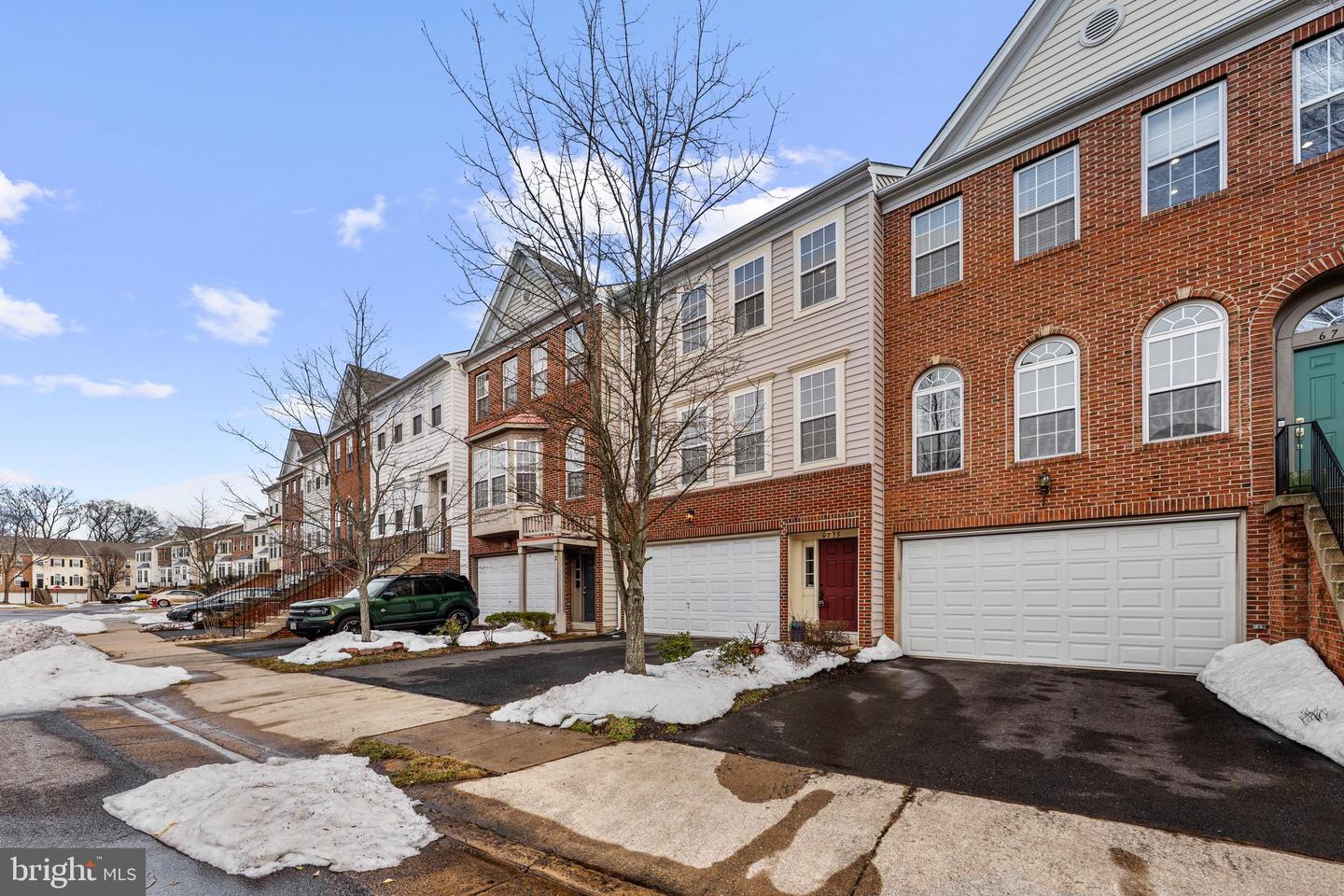6735 APPLEMINT LN, ALEXANDRIA, Virginia 22310, 3 Bedrooms Bedrooms, ,3 BathroomsBathrooms,Residential,For sale,6735 APPLEMINT LN,VAFX2289628 MLS # VAFX2289628