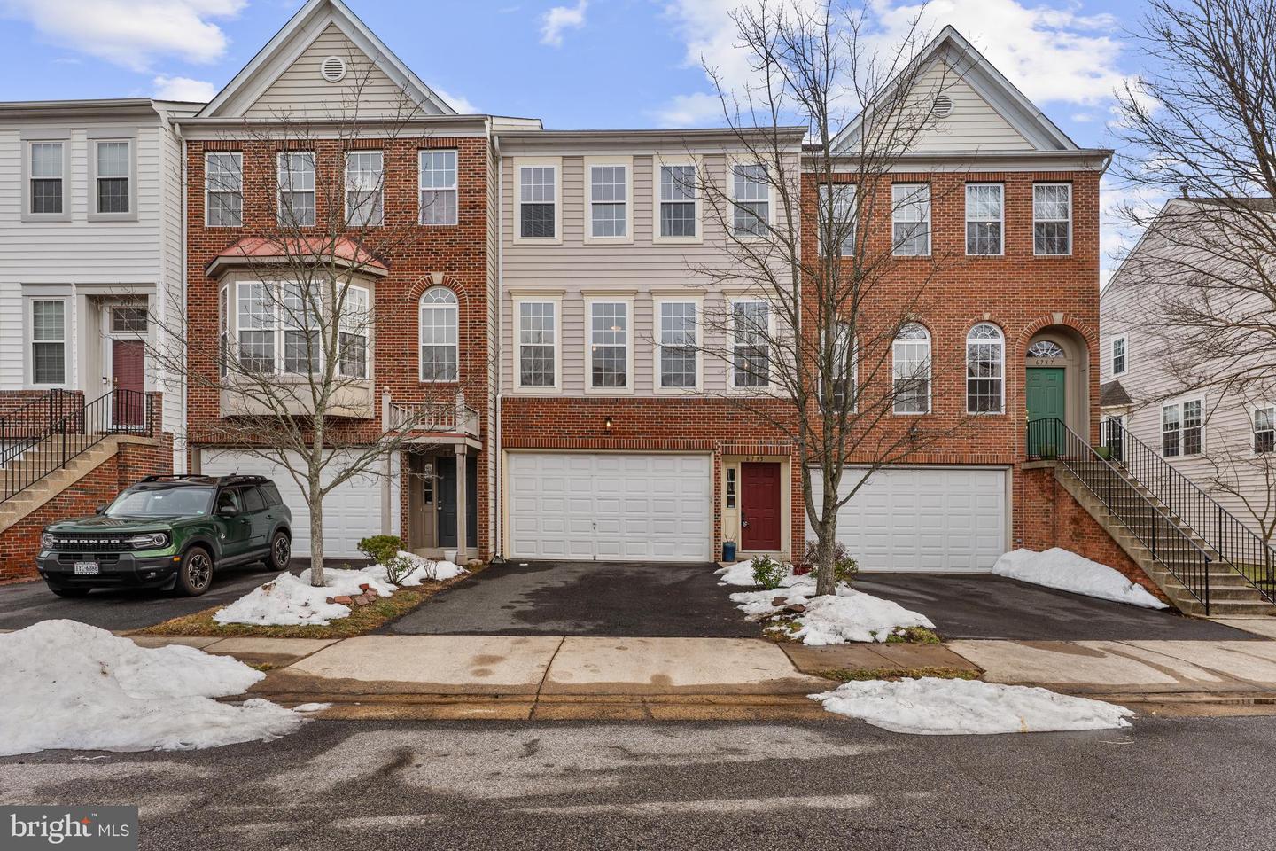 6735 APPLEMINT LN, ALEXANDRIA, Virginia 22310, 3 Bedrooms Bedrooms, ,3 BathroomsBathrooms,Residential,For sale,6735 APPLEMINT LN,VAFX2289628 MLS # VAFX2289628