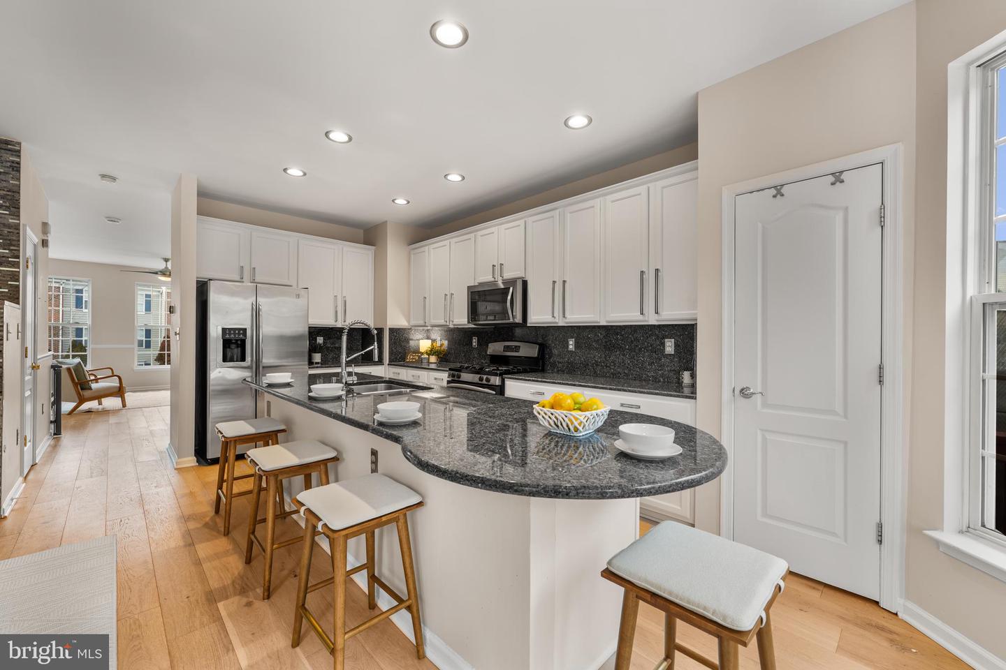 6735 APPLEMINT LN, ALEXANDRIA, Virginia 22310, 3 Bedrooms Bedrooms, ,3 BathroomsBathrooms,Residential,For sale,6735 APPLEMINT LN,VAFX2289628 MLS # VAFX2289628