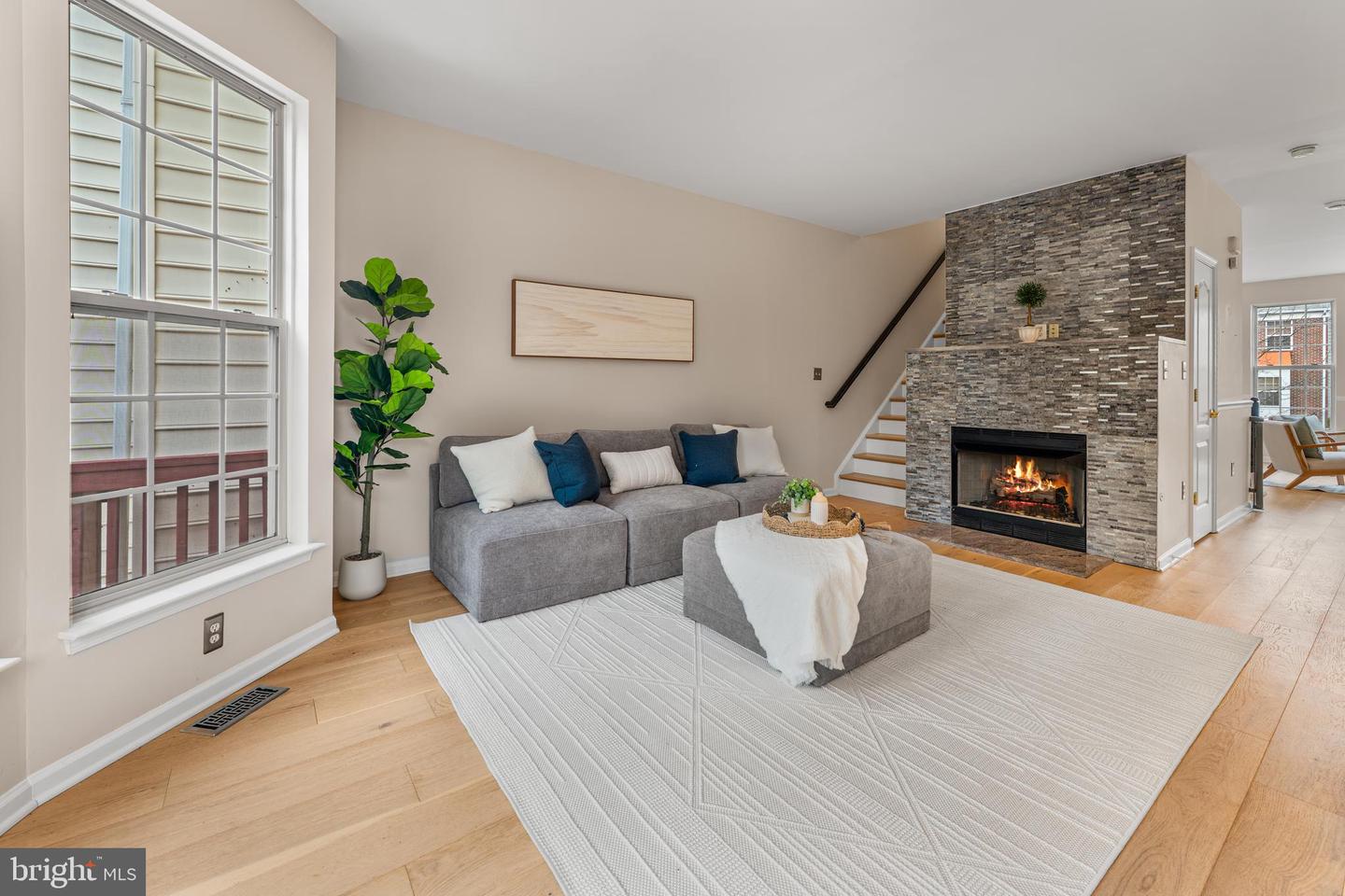 6735 APPLEMINT LN, ALEXANDRIA, Virginia 22310, 3 Bedrooms Bedrooms, ,3 BathroomsBathrooms,Residential,For sale,6735 APPLEMINT LN,VAFX2289628 MLS # VAFX2289628