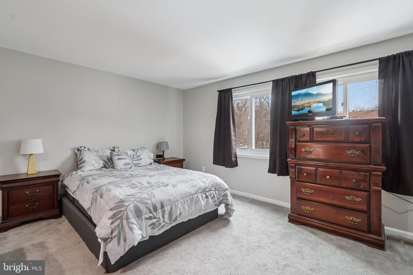 702 GILES PL, STERLING, Virginia 20164, 3 Bedrooms Bedrooms, ,2 BathroomsBathrooms,Residential,For sale,702 GILES PL,VALO2115460 MLS # VALO2115460