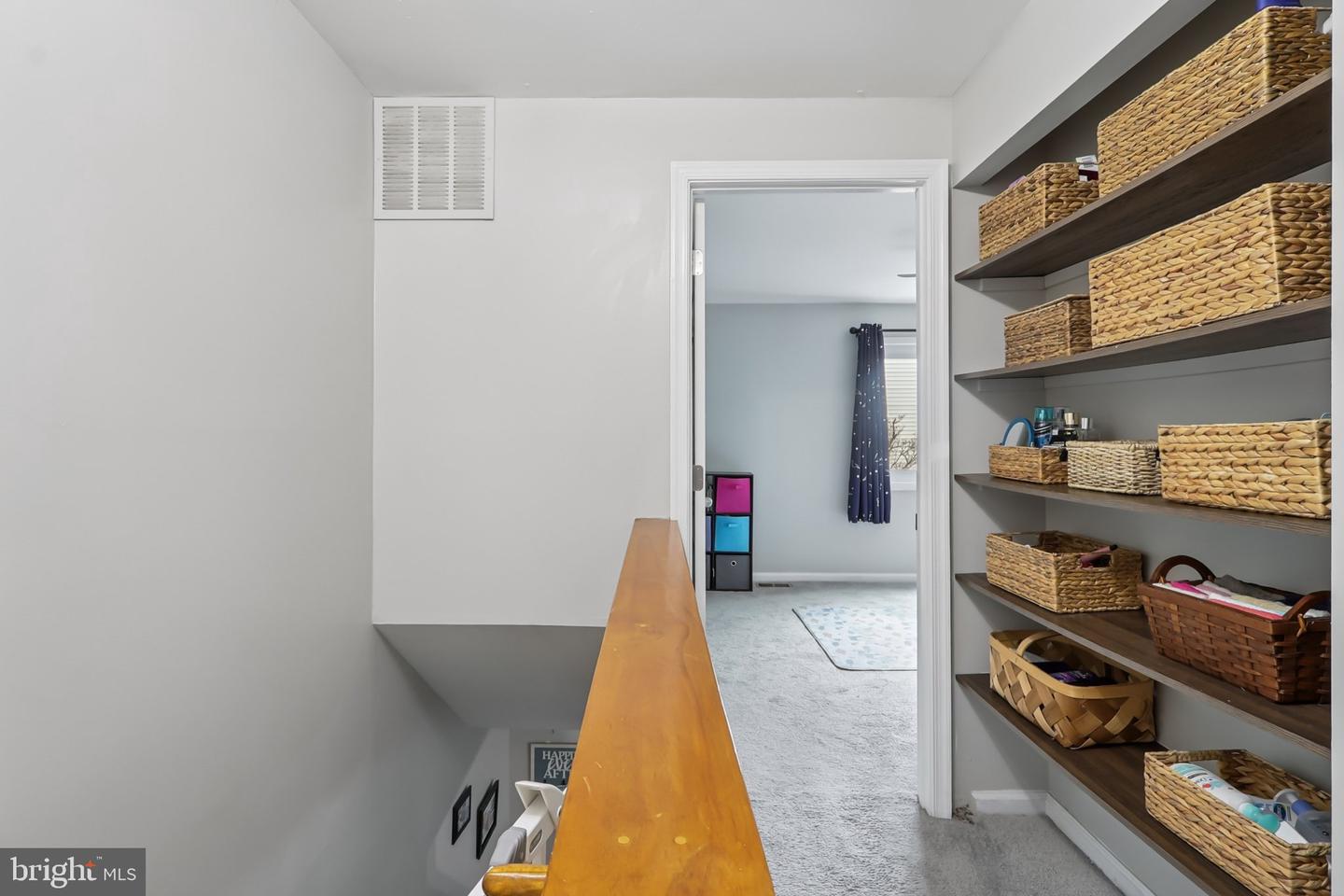 702 GILES PL, STERLING, Virginia 20164, 3 Bedrooms Bedrooms, ,2 BathroomsBathrooms,Residential,For sale,702 GILES PL,VALO2115460 MLS # VALO2115460