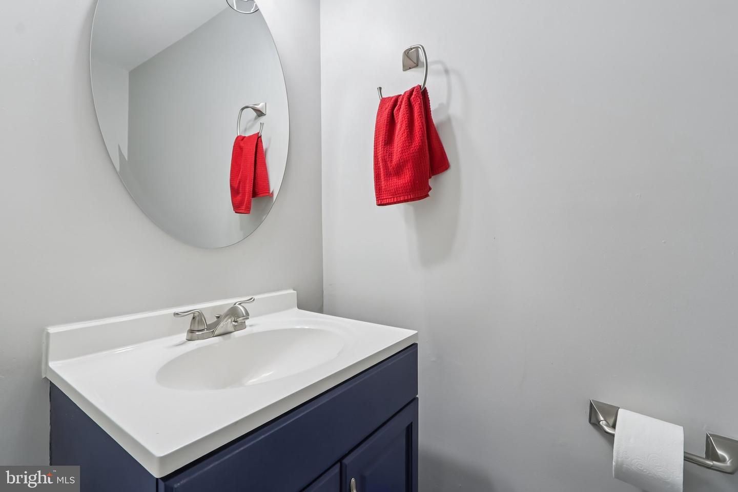 702 GILES PL, STERLING, Virginia 20164, 3 Bedrooms Bedrooms, ,2 BathroomsBathrooms,Residential,For sale,702 GILES PL,VALO2115460 MLS # VALO2115460