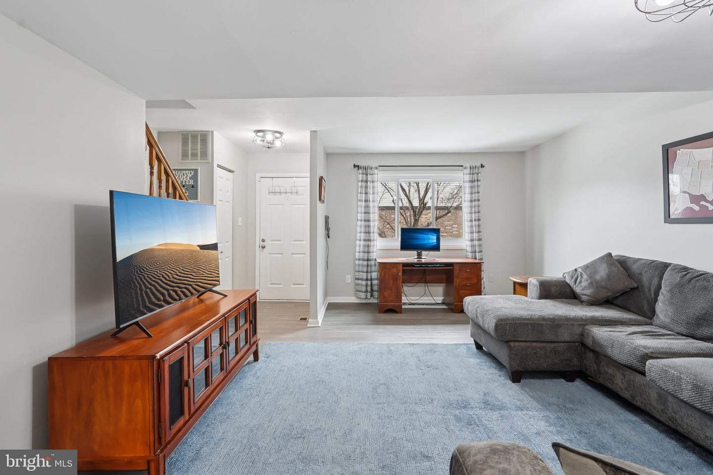 702 GILES PL, STERLING, Virginia 20164, 3 Bedrooms Bedrooms, ,2 BathroomsBathrooms,Residential,For sale,702 GILES PL,VALO2115460 MLS # VALO2115460