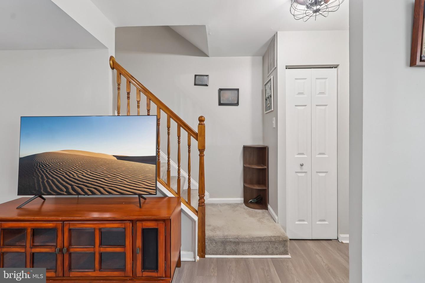 702 GILES PL, STERLING, Virginia 20164, 3 Bedrooms Bedrooms, ,2 BathroomsBathrooms,Residential,For sale,702 GILES PL,VALO2115460 MLS # VALO2115460