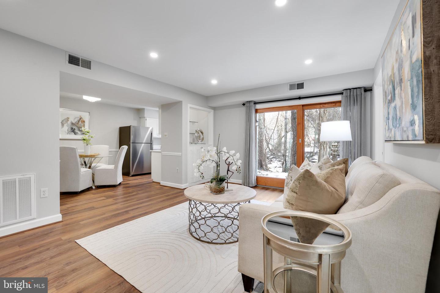 7746 NEW PROVIDENCE DR #93, FALLS CHURCH, Virginia 22042, 3 Bedrooms Bedrooms, ,2 BathroomsBathrooms,Residential,For sale,7746 NEW PROVIDENCE DR #93,VAFX2289744 MLS # VAFX2289744